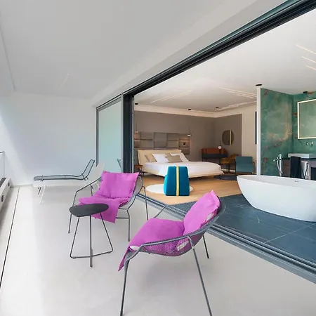 Lovely In With Kitchen 3*