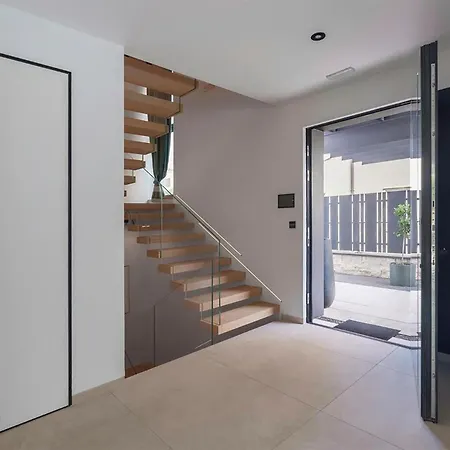 Lovely In With Kitchen